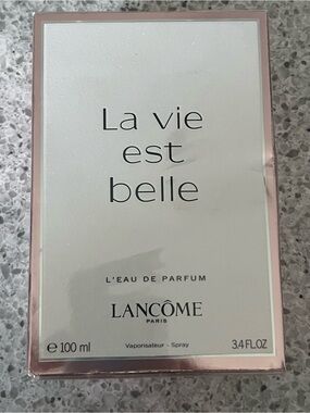 Lancôme Retail Box in Blush Pink and White